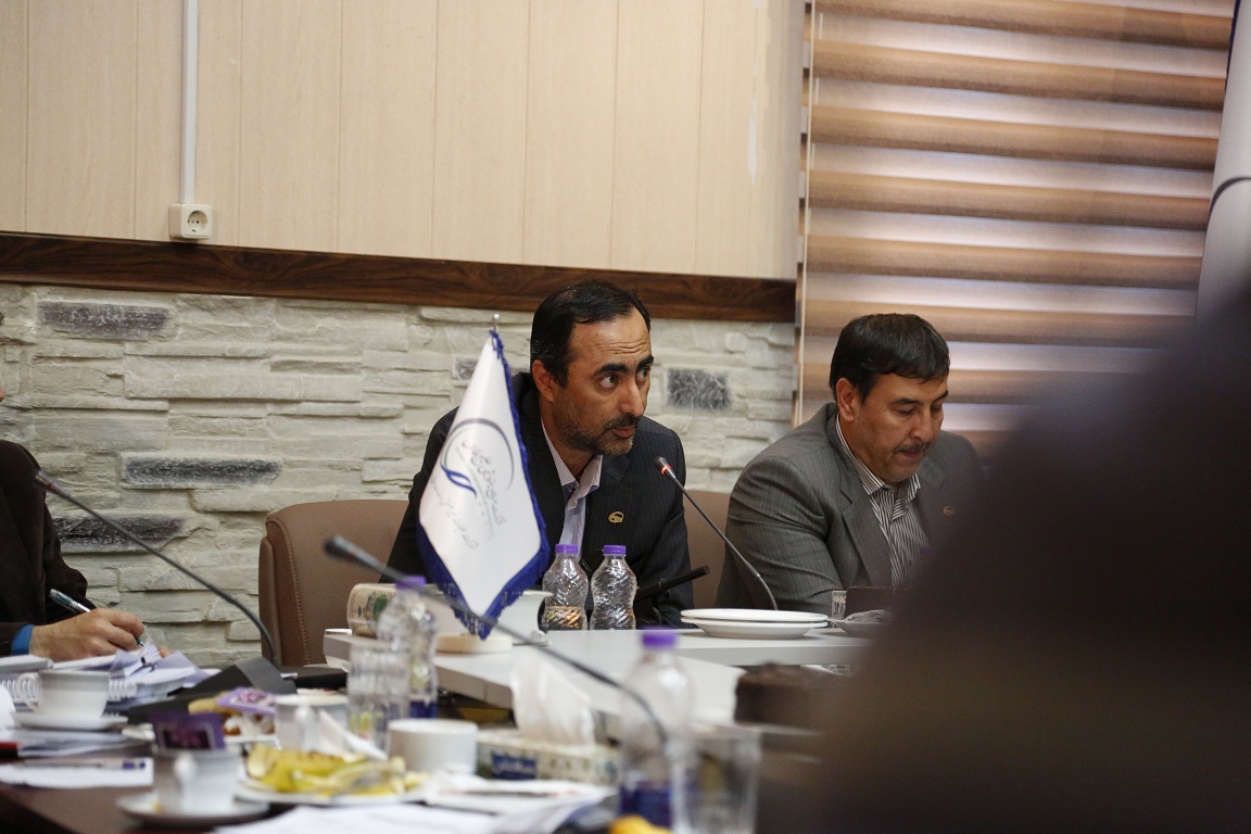 نشست با مدیرعامل هلدینگ 7