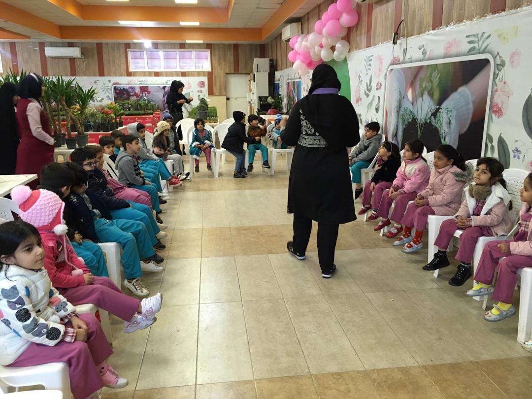 بازدید از نمایشگاه گل و گیاه 23 دی 3