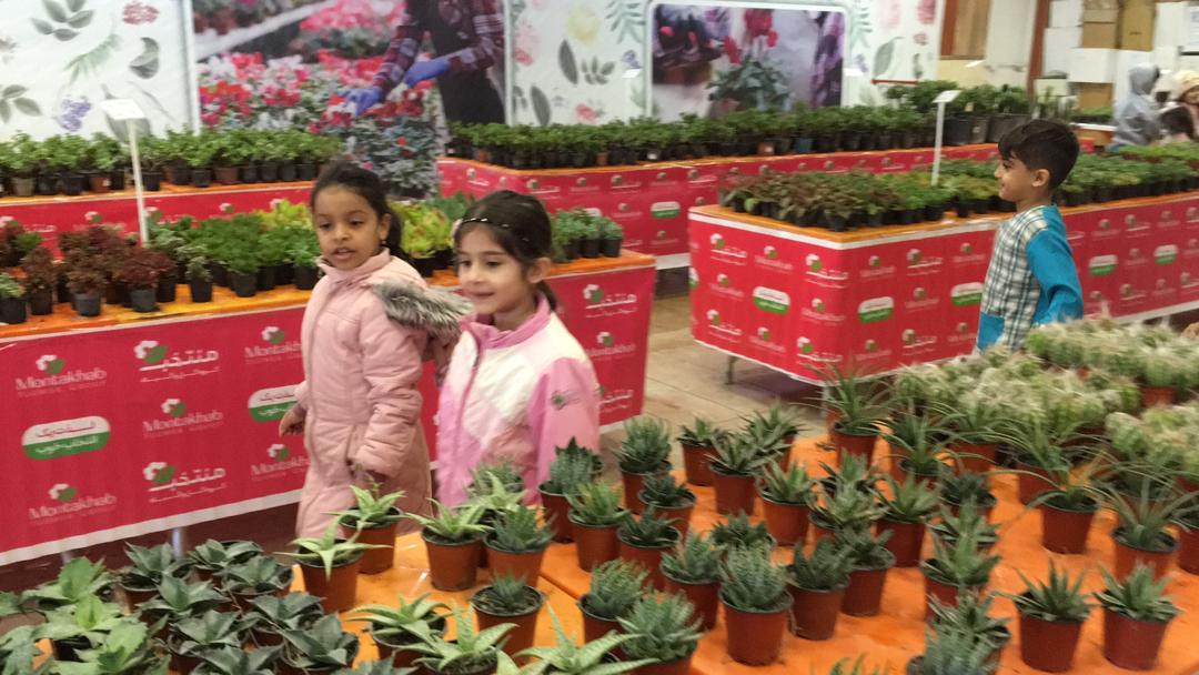 بازدید از نمایشگاه گل و گیاه 23 دی 7