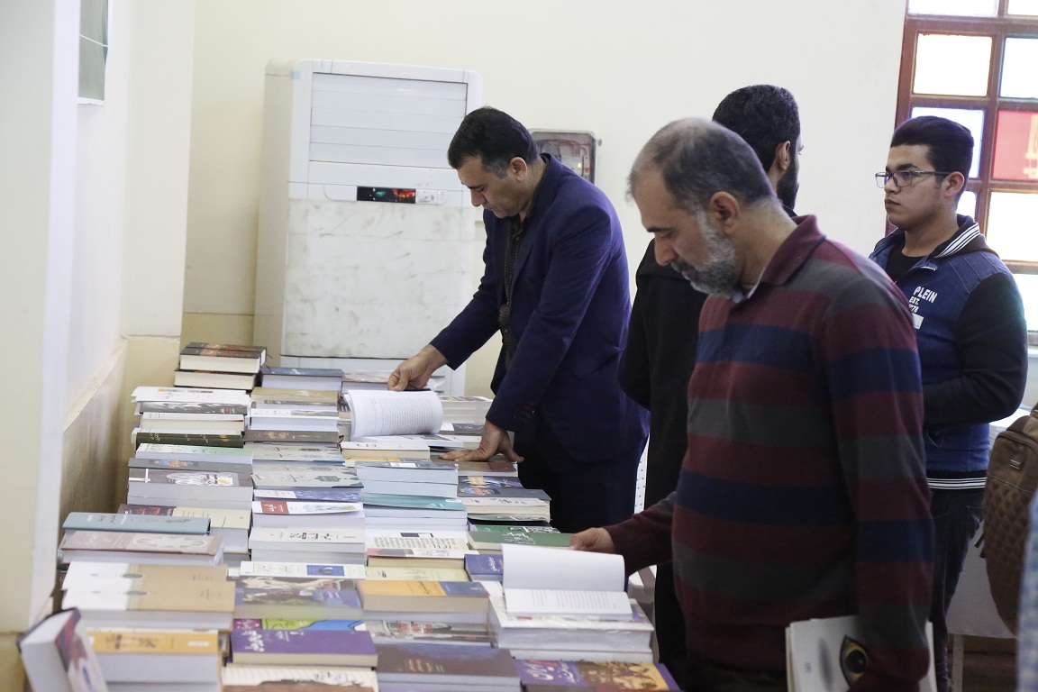 نمایشگاه کتاب فجر 98 3