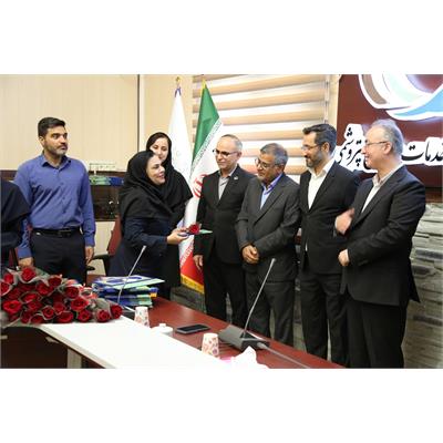تجلیل از کارگران نمونه شرکت عملیات غیرصنعتی بندرماهشهر 9