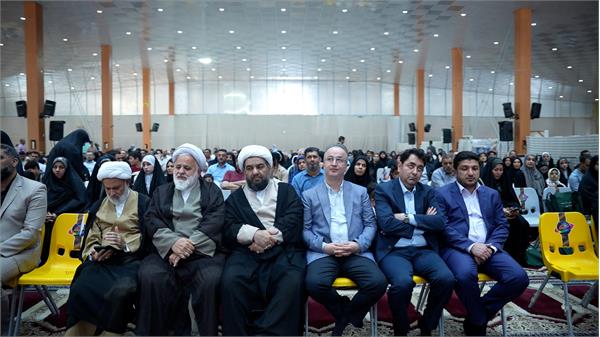 مراسم اختتامیه و تجلیل از برگزیدگان سیزدهمین دوره مسابقات قرآن کریم کارکنان، همسران و فرزندان شرکت‌های پتروشیمی منطقه ماهشهر برگزار شد