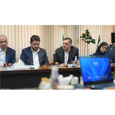 ارائه خدمات آموزشی، توانمندسازی شغلی و ارتقای مهارت‌های فنی و حرفه‌ای با پترو کارت 4