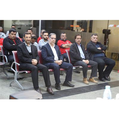 دیدار صمیمانه مدیر عامل و اعضای هیئت مدیره شرکت عملیات غیرصنعتی ماهشهر با همکاران حمل و نقل 18