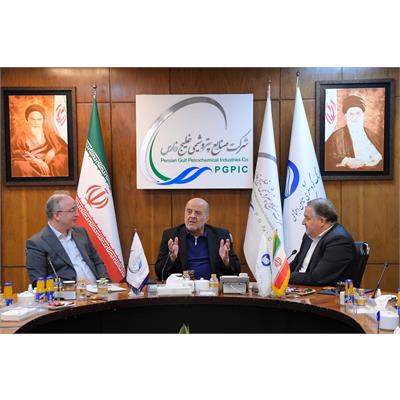 امضای قرارداد همکاری برای توسعه خدمات پتروکارت 7