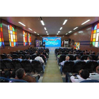 تجلیل از تلاش کارگران در مراسم گرامیداشت روز جهانی کار و کارگر در شرکت عملیات غیرصنعتی 3