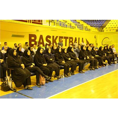 دیدار صمیمانه مدیرعامل شرکت عملیات غیرصنعتی و خدمات صنایع پتروشیمی با پرسنل واحد امور ورزش 8