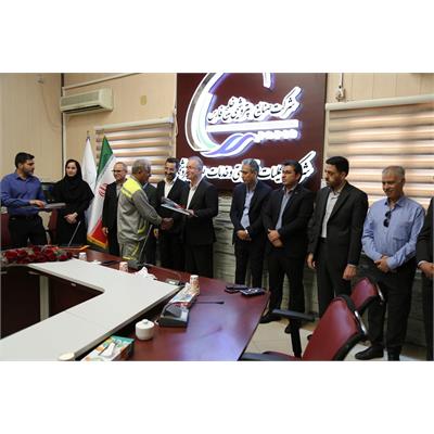 تجلیل از کارگران نمونه شرکت عملیات غیرصنعتی بندرماهشهر 4