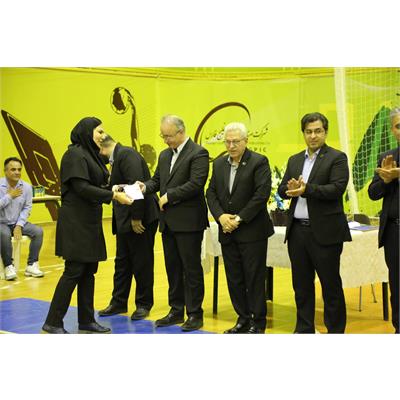 دیدار صمیمانه مدیرعامل شرکت عملیات غیرصنعتی و خدمات صنایع پتروشیمی با پرسنل واحد امور ورزش 4