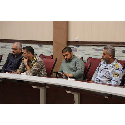 اهدای 10هزار کارت خرید به مددجویان کمیته امداد و بهزیستی بندرماهشهر و بندرامام خمینی(ره)  8