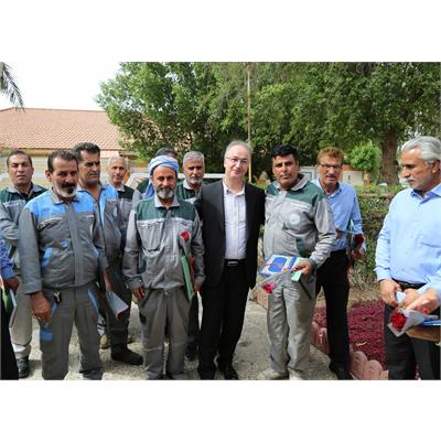 تجلیل از کارگران نمونه شرکت عملیات غیرصنعتی بندرماهشهر 13