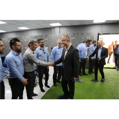 نوسازی سالن بدنسازی بعثت 8