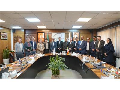 ارائه خدمات آموزشی، توانمندسازی شغلی و ارتقای مهارت‌های فنی و حرفه‌ای با پترو کارت