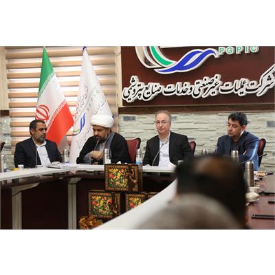 جلسه تقدیر از کتابداران شهرستان بندر ماهشهر به مناسبت هفته کتاب و کتابخوانی 7