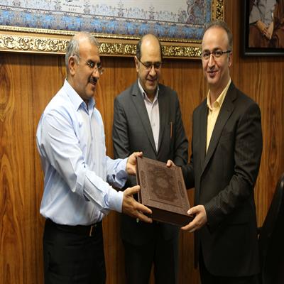 تقدیر از مدیرعامل سابق و خیر مقدم به مدیرعامل جدید شرکت عملیات غیرصنعتی 5