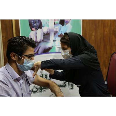 تزریق واکسن 3