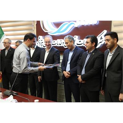 تجلیل از کارگران نمونه شرکت عملیات غیرصنعتی بندرماهشهر 12