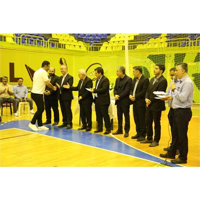 دیدار صمیمانه مدیرعامل شرکت عملیات غیرصنعتی و خدمات صنایع پتروشیمی با پرسنل واحد امور ورزش 2