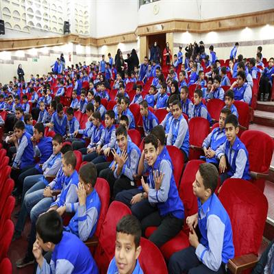 جشن روز جوان در مدرسه 98 6