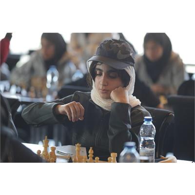 آغاز دومین دوره مسابقات ورزشی دختران 25سال و کمتر شرکت صنایع پتروشیمی خلیج فارس در شهر شیراز‌ 13