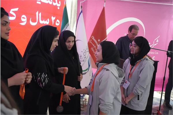 دومین دوره مسابقات فرهنگی ورزشی دختران 25سال و کمتر شرکت صنایع پتروشیمی خلیج فارس با معرفی تیم های برتر به پایان رسید+تصاویر