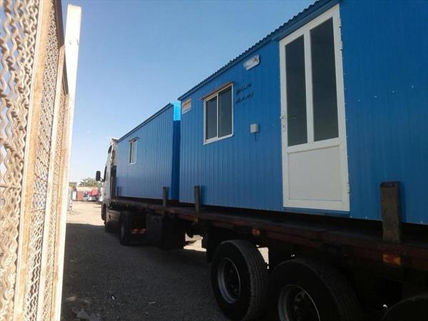 ارسال اولین محموله کانکس های خریداری شده از محل اعتبارات شورای راهبردی شرکت های پتروشیمی به مناطق سیل زده خوزستان+تصاویر