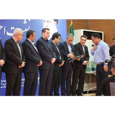 تجلیل از تلاش کارگران در مراسم گرامیداشت روز جهانی کار و کارگر در شرکت عملیات غیرصنعتی 11