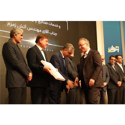 دریافت جایزه نوآوری در خدمت غیرفنی، در پتروفن ۱۴۰۴ توسط شرکت عملیات غیرصنعتی ماهشهر 6